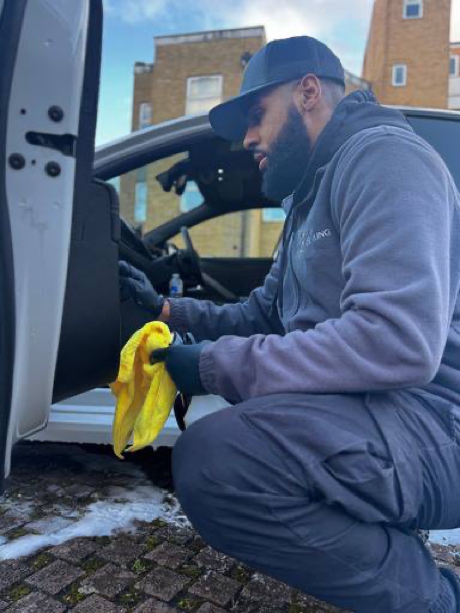 JB Luxe Detailing — A booking assistant that never sleeps